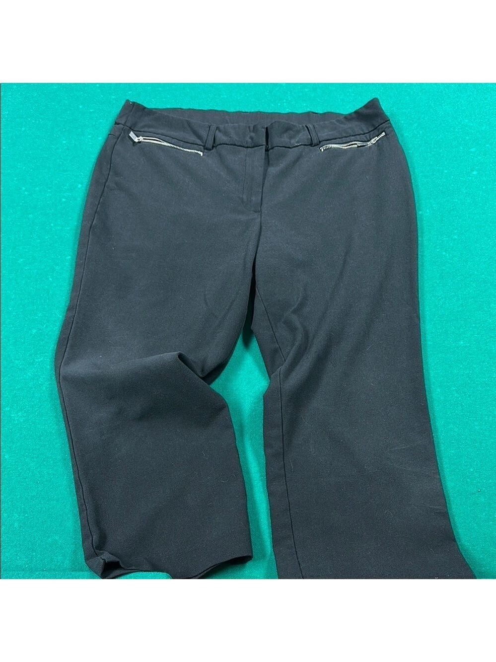 Black Pants with Silver Zipper Accents capries